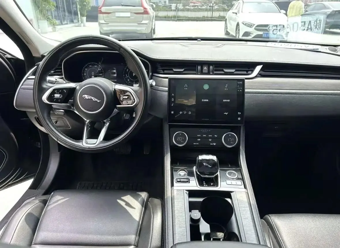Jaguar XFL 2023 XFL 2.0T P 10000.00g Drive Elite Deluxe Edition 4