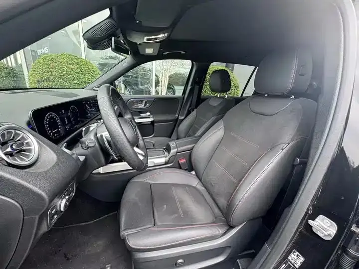 Mercedes Benz GLB AMG 2024 AMG GLB 35 4MATIC 12