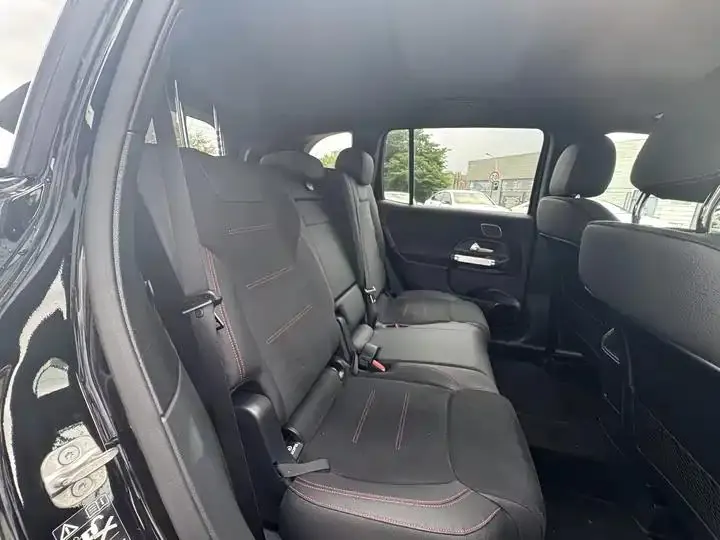 Mercedes Benz GLB AMG 2024 AMG GLB 35 4MATIC 14