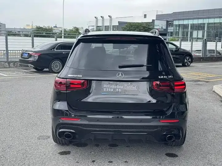 Mercedes Benz GLB AMG 2024 AMG GLB 35 4MATIC 17