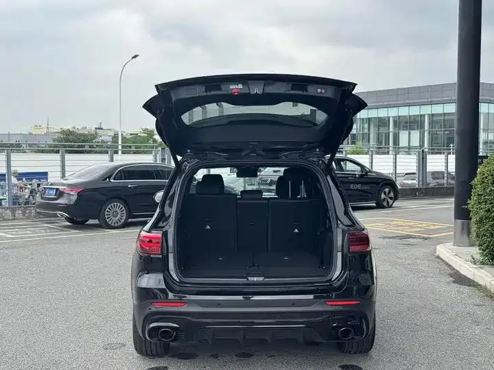 Mercedes Benz GLB AMG 2024 AMG GLB 35 4MATIC 19