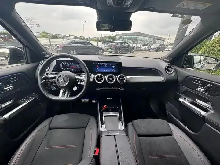 Mercedes Benz GLB AMG 2024 AMG GLB 35 4MATIC 6