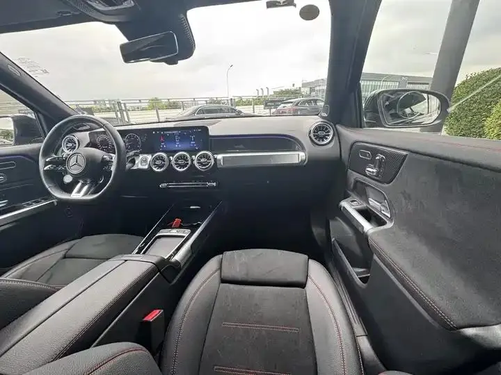 Mercedes Benz GLB AMG 2024 AMG GLB 35 4MATIC 7