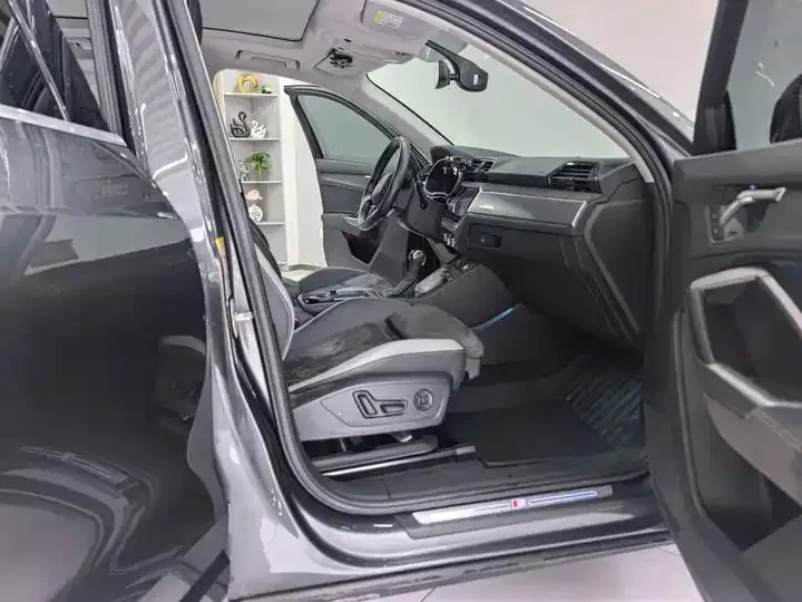 Audi Q3 2023 35 TFSI Fashion Dynamic (1.4T) 9