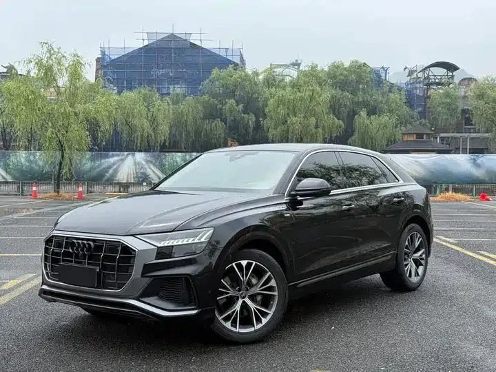 Open image lightbox: Audi Q8 2024 model, 55 TFSI Luxury Dynamic Edition