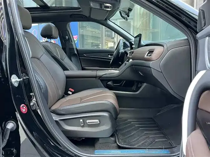 Honda UR-V 2023 370TURBO Two-Drive Elegant Edition 31
