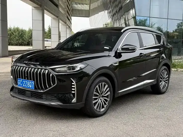 Jetour X70 PLUS 2023 1.5T DCT Brave PLUS 5 - View 1