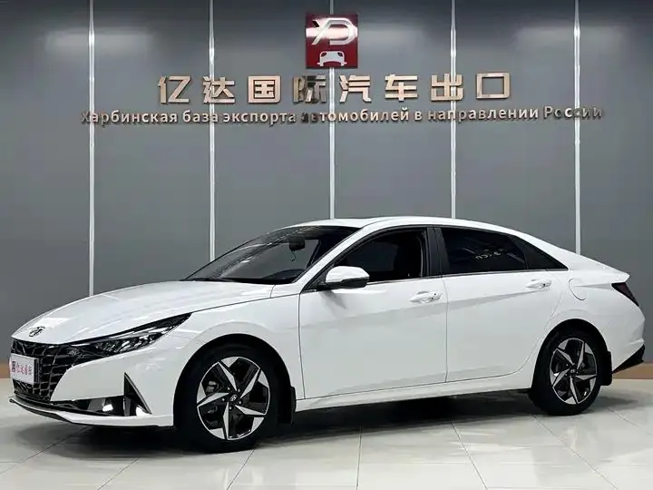 Elantra 2022 1.5L CVT Luxury Edition - View 1