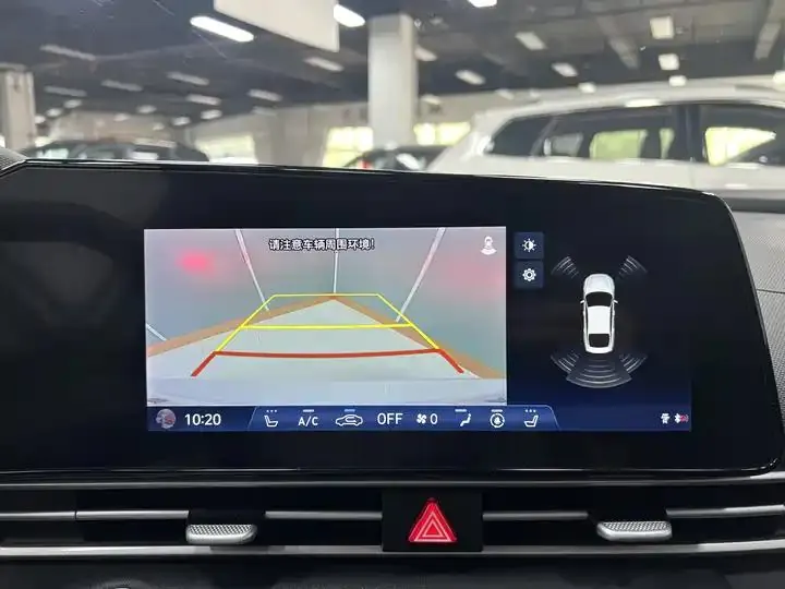 Elantra 2022 1.5L CVT Luxury Edition 11