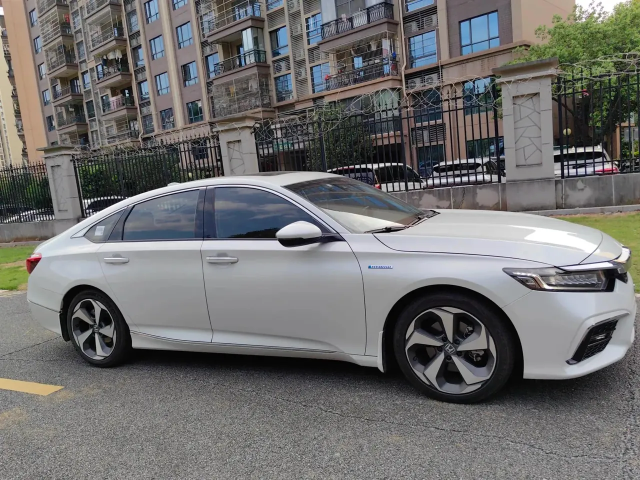 Inspire 2019 Model, Sharp Hybrid, 2.0L, Luxury Edition, China V Emission Standard 2