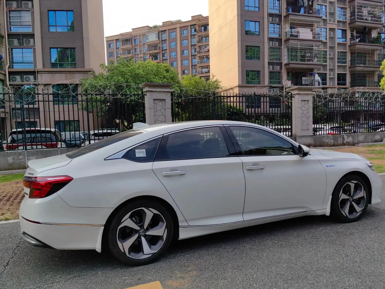 Inspire 2019 Model, Sharp Hybrid, 2.0L, Luxury Edition, China V Emission Standard 3