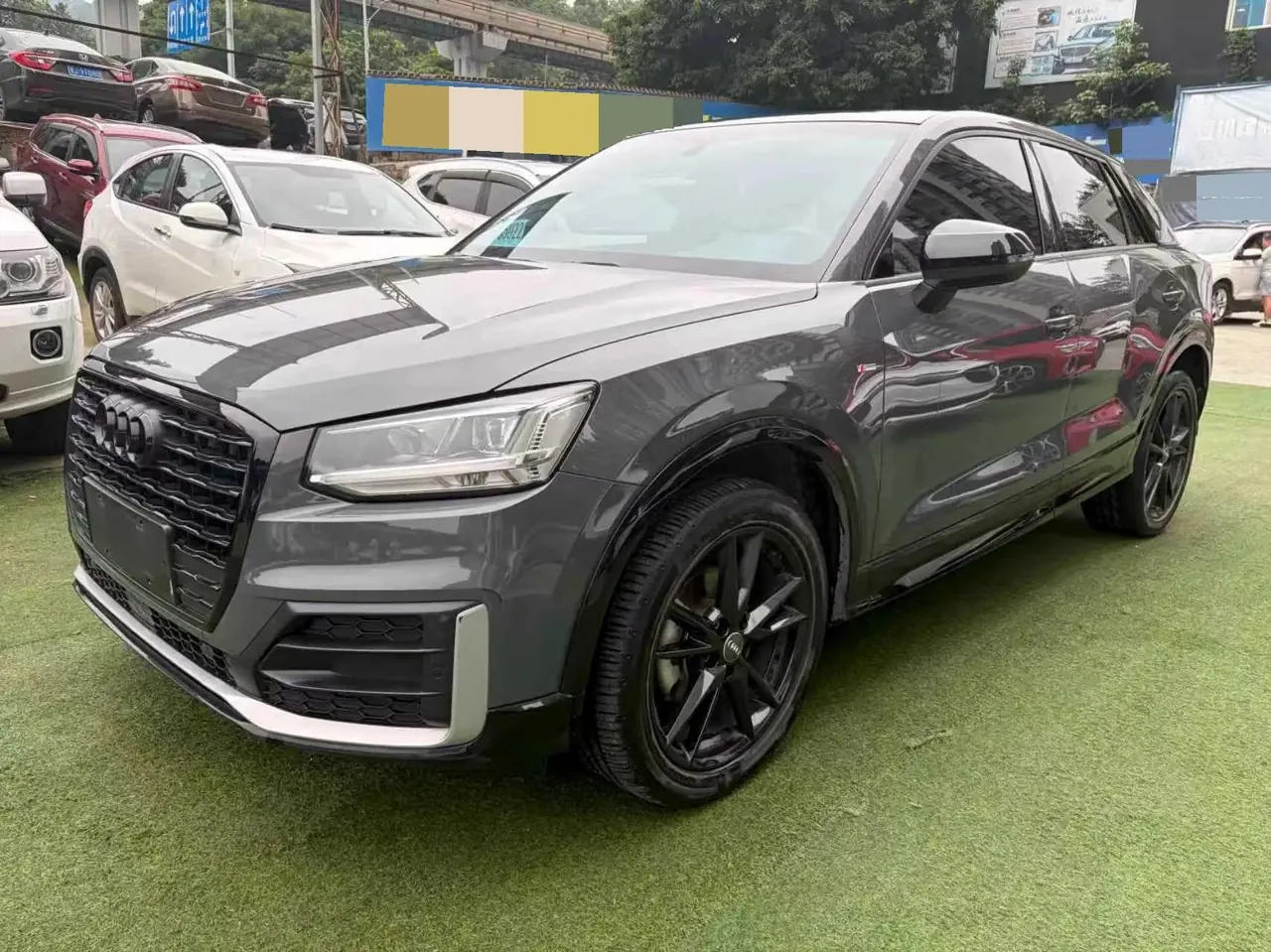 Открыть галерею: Audi Q2L 2021 35 TFSI Fashion Dynamic