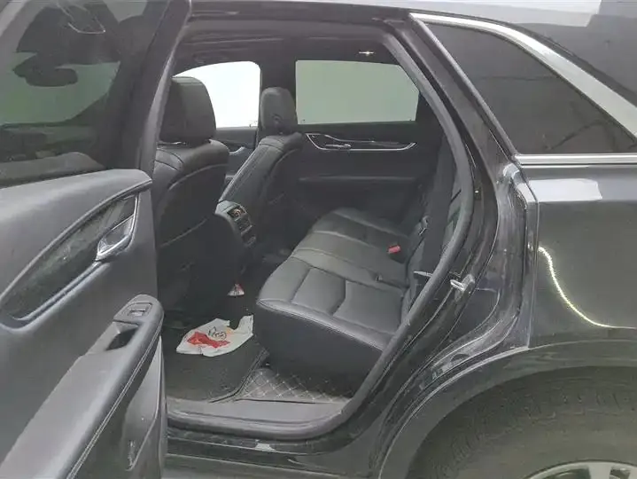 Cadillac XT5 2022 model 2.0T two-wheel-drive luxury version 11