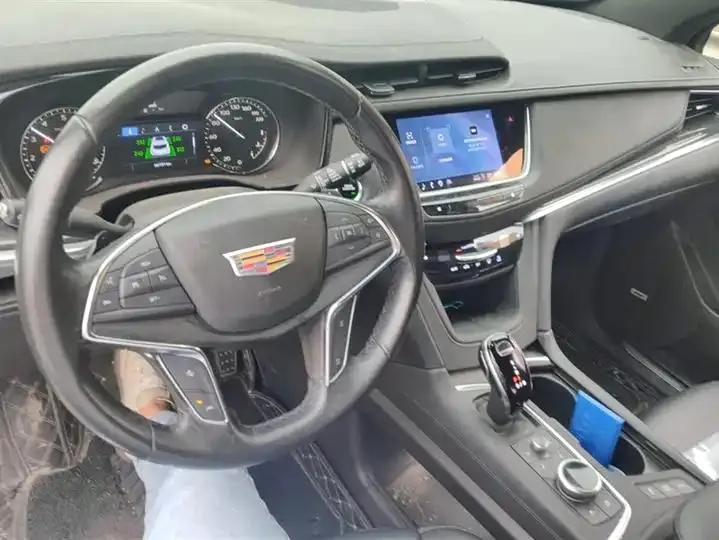 Cadillac XT5 2022 model 2.0T two-wheel-drive luxury version 12