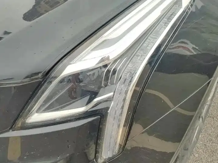 Cadillac XT5 2022 model 2.0T two-wheel-drive luxury version 5