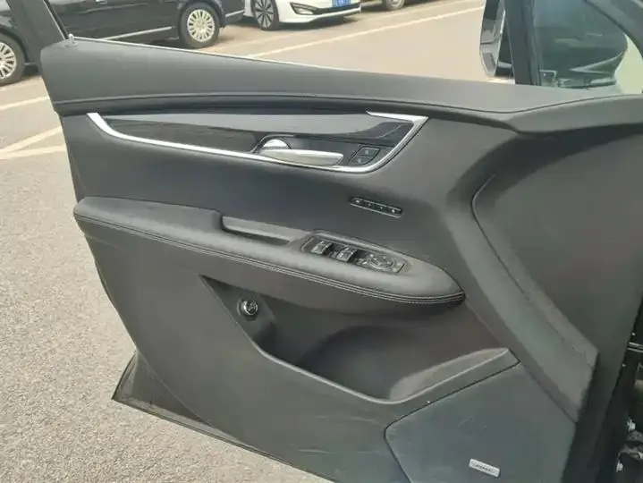 Cadillac XT5 2022 model 2.0T two-wheel-drive luxury version 7