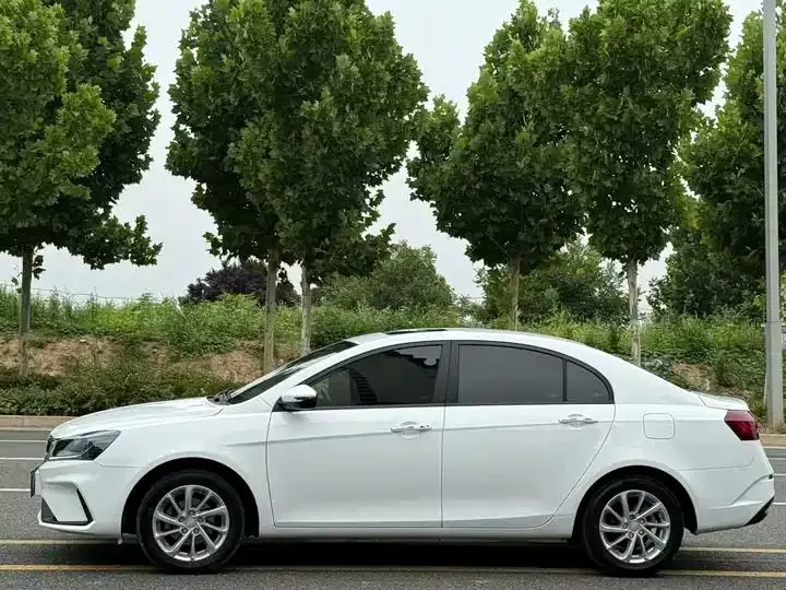 Emgrand 2021 UP 1.5L CVT Upward Edition 3
