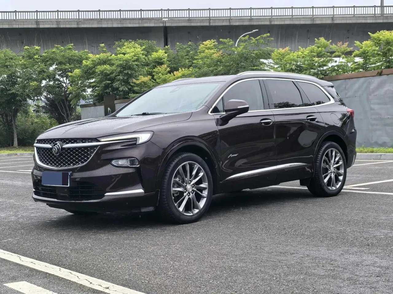 Open image lightbox: Angke Flag 2020 28T 4-wheel Drive Avenir Avia