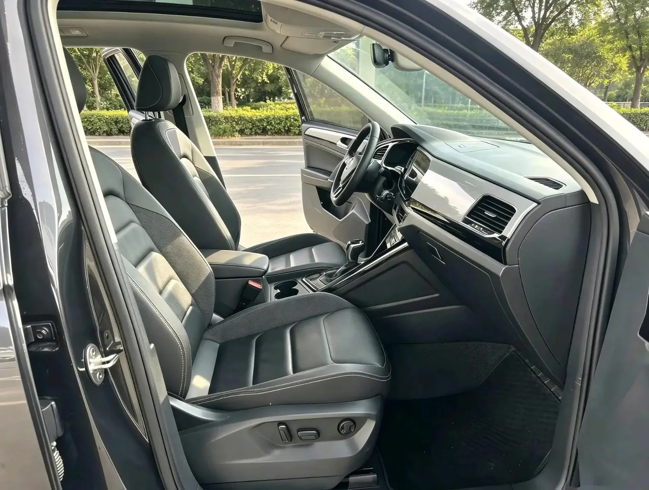 Tangyue 2021 280TSI Two-Wheel-Drive Luxury Smart Connectivity Edition 7