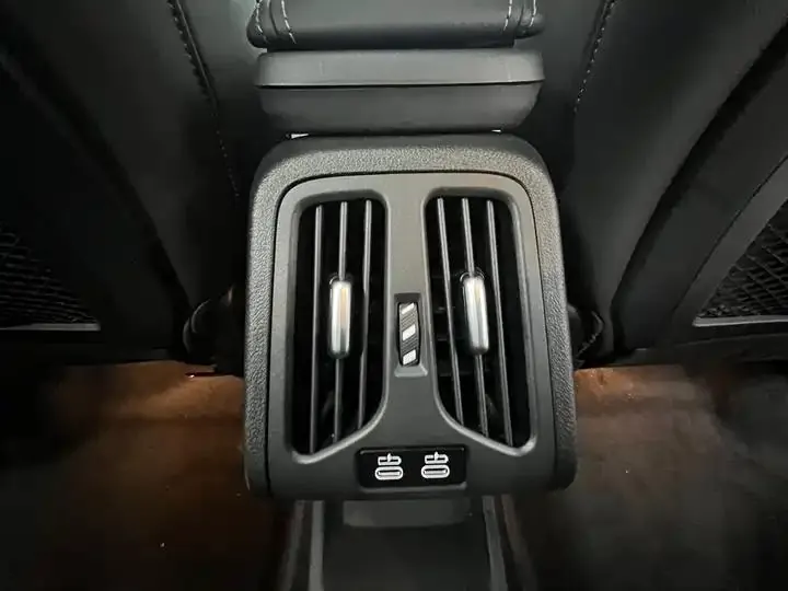 BMW X1 2024 sDrive20Li X Design Set 14