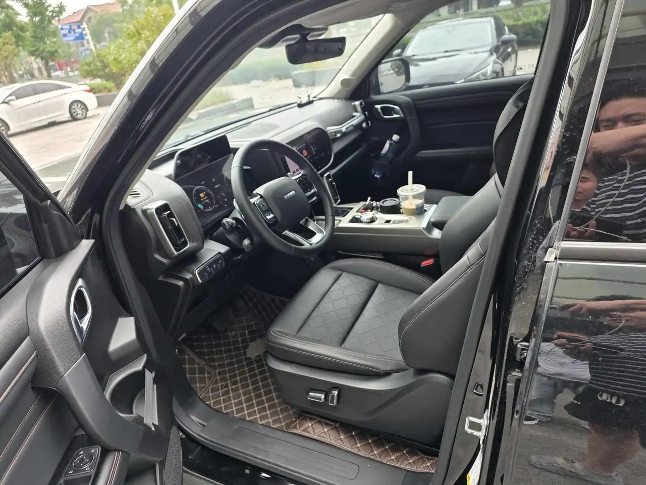 Haval Big Dog 2022 1.5T DCT Two-Drive Labrador Edition 4