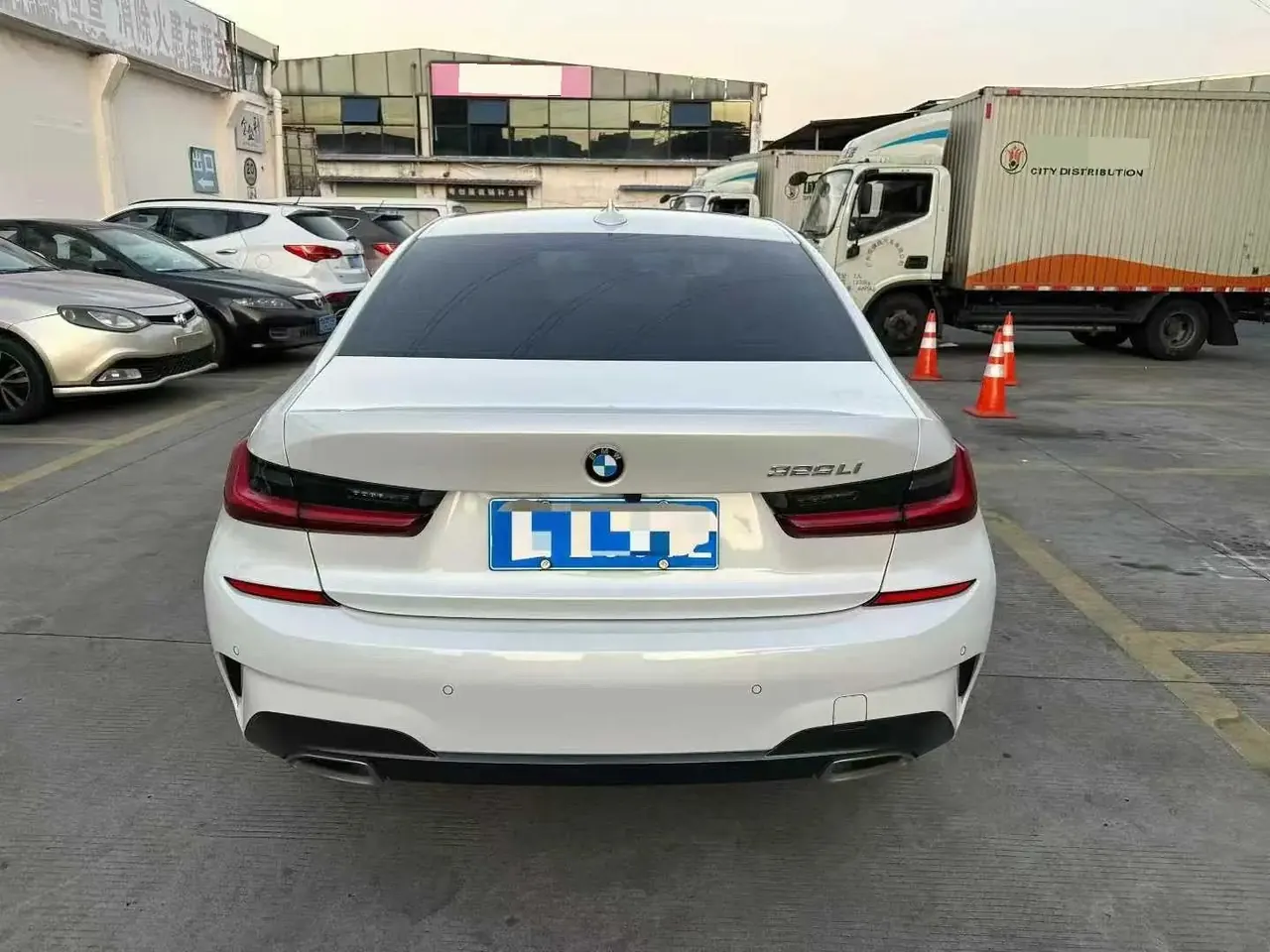 BMW 3 Series 2021 model 325Li M Sport Package 4