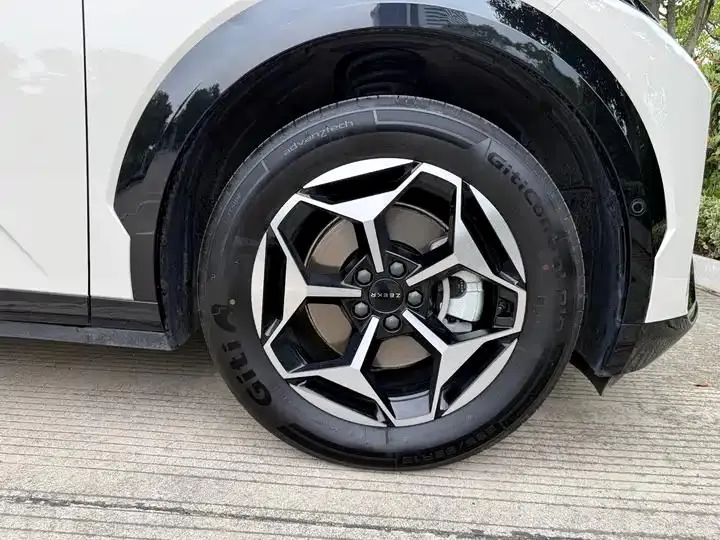 Zeekr X 2025 five-seat rear drive version 11