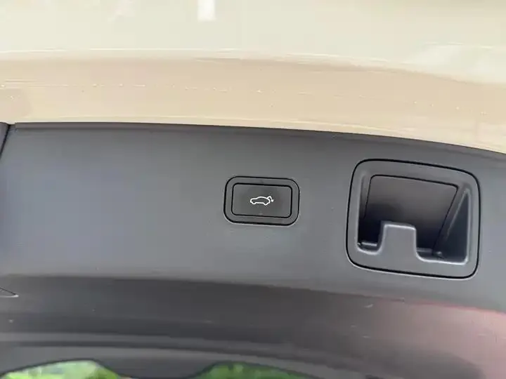 Zeekr X 2025 five-seat rear drive version 20