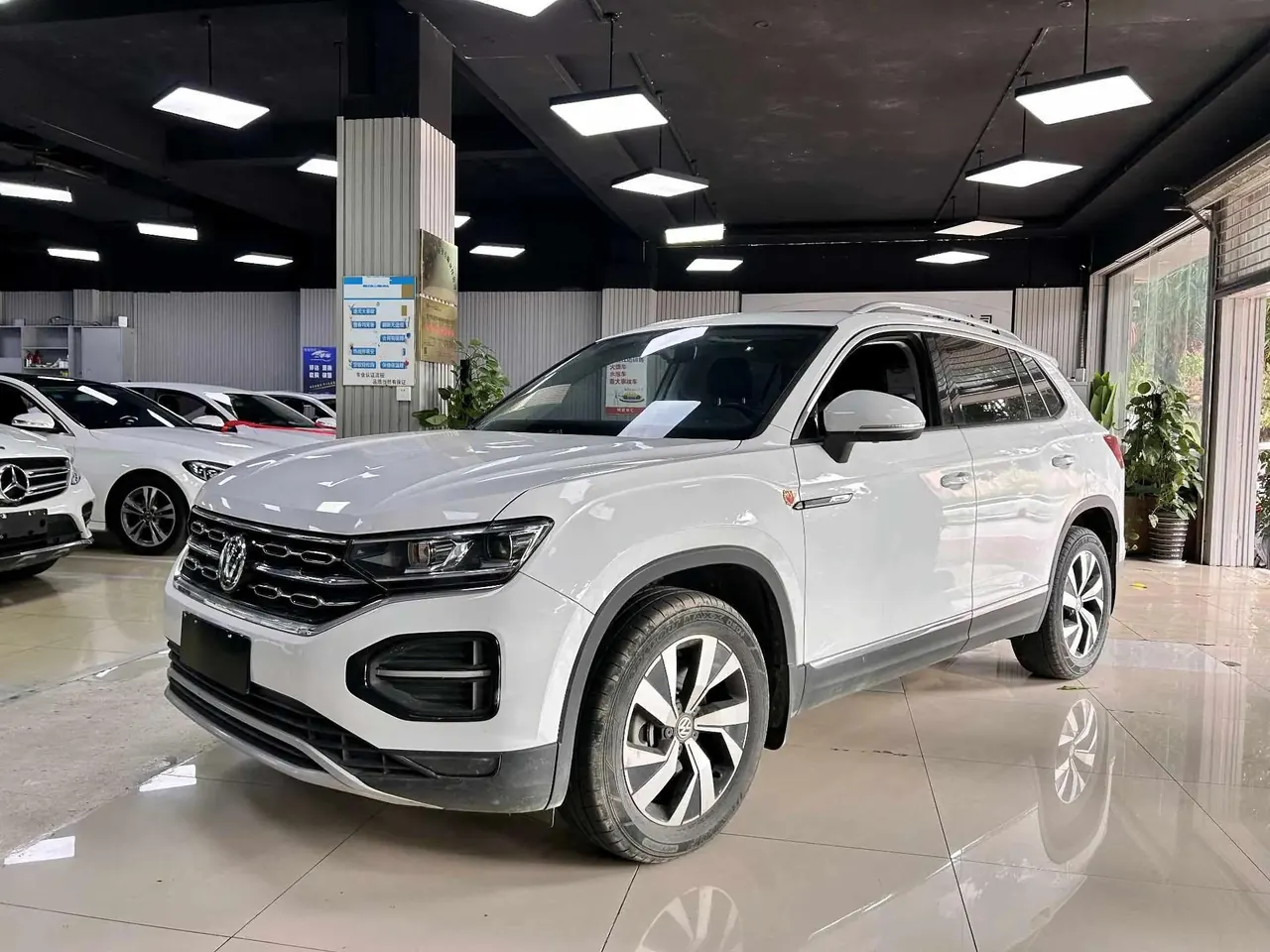 Tangyue 2020 330TSI Front-Wheel-Drive Luxury Smart Connectivity Edition - View 1