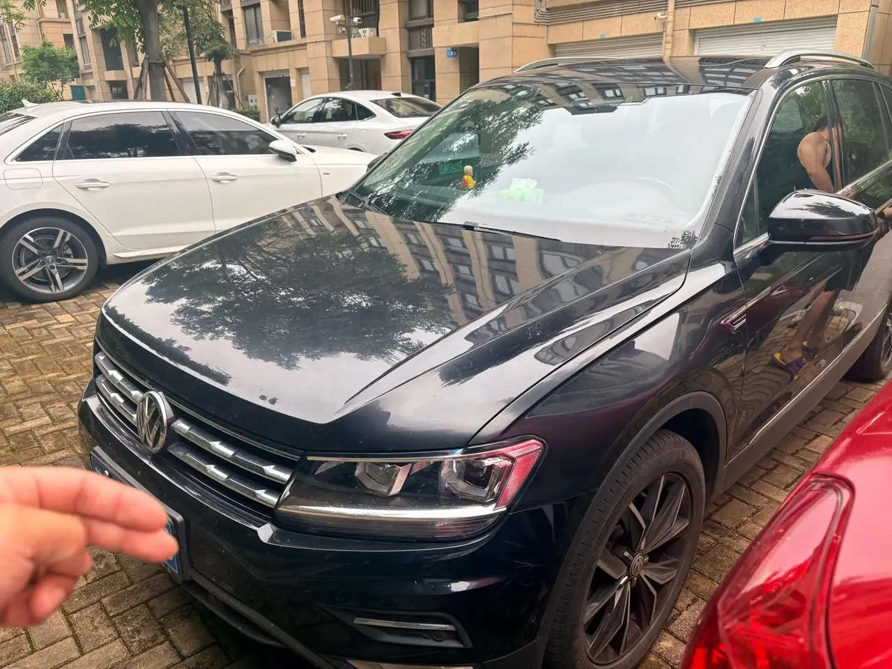 Tiguan L 2020 330TSI Auto Two-Drive Smart Deluxe Edition VI - View 1