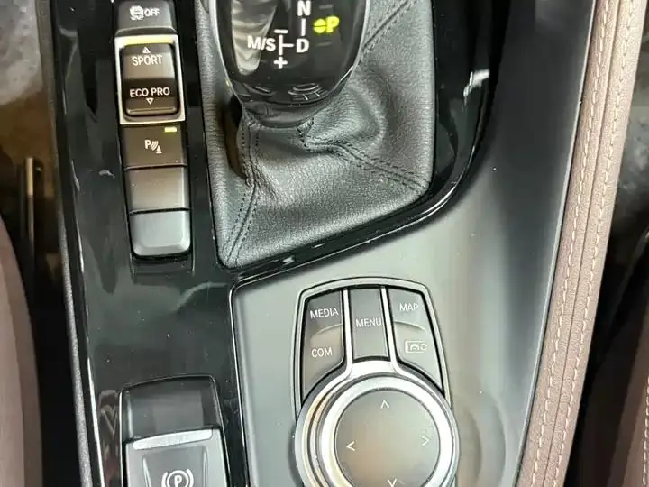 BMW X1 2022 sDrive20Li Luxury Model 11