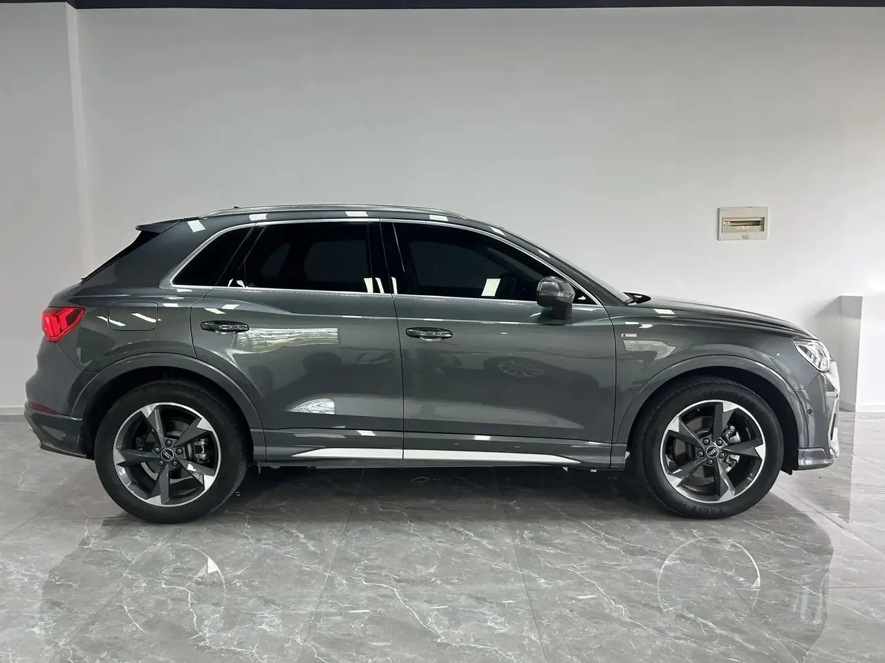 Audi 2023 Q3 1.4TFSI 35TFSI Fashion Dynamic Automatic 3