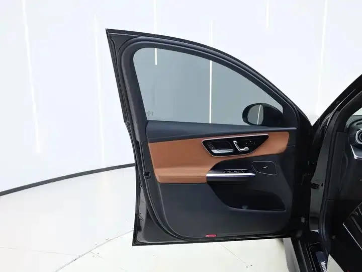 Mercedes Benz GLC 2025 model modified GLC 260 L 4MATIC luxury model 13