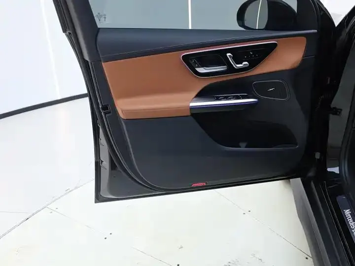 Mercedes Benz GLC 2025 model modified GLC 260 L 4MATIC luxury model 23