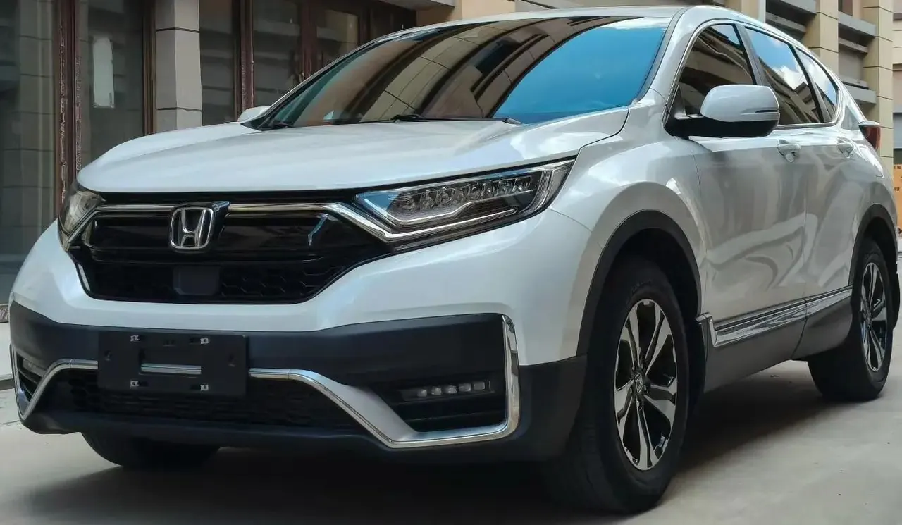 Honda CR-V 2021 240TURBO CVT Two-Drive Fashion Edition - View 1