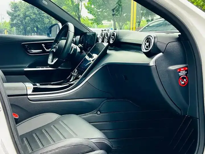 Mercedes Benz Class C 2022 C 200 L Sports Edition 9