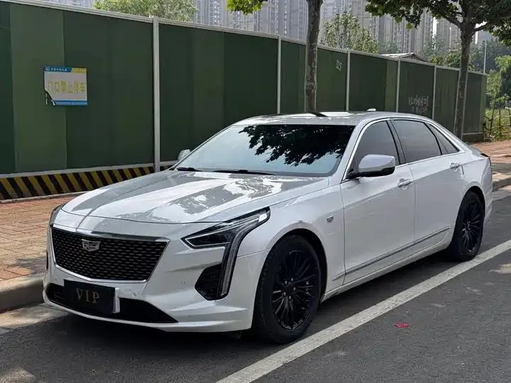 Cadillac CT6 2022 28T Luxury Model - View 1