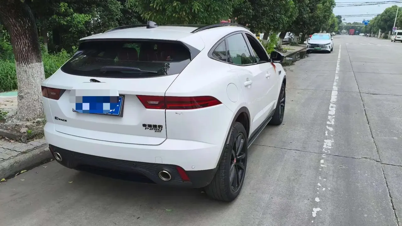 Jaguar E-PACE 2024 Yao Black Sports Edition R-DYNAMIC SE BLACK 10