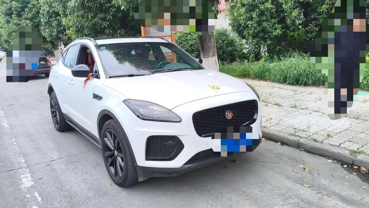 Jaguar E-PACE 2024 Yao Black Sports Edition R-DYNAMIC SE BLACK 3