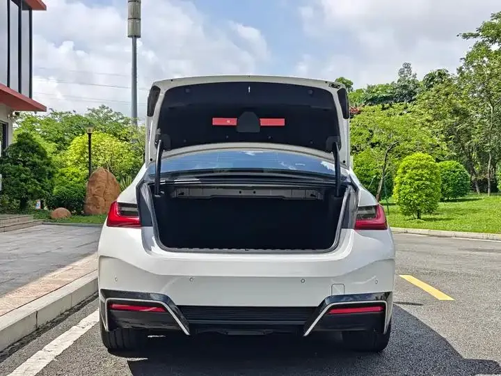 BMW i3 2024 eDrive 35 L 16