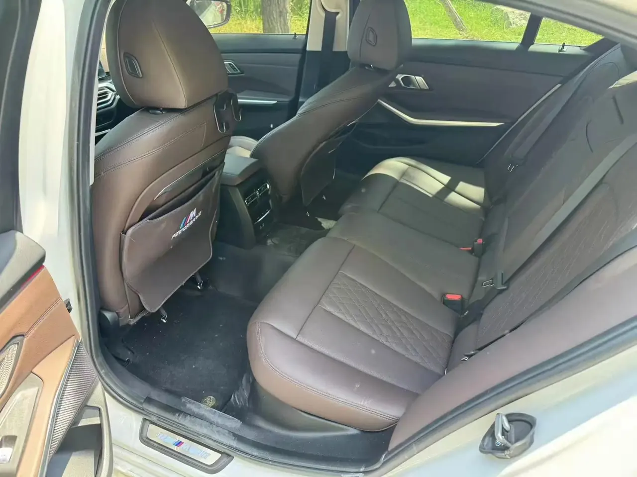 BMW 3 Series 2022 320i Sports Suit 5