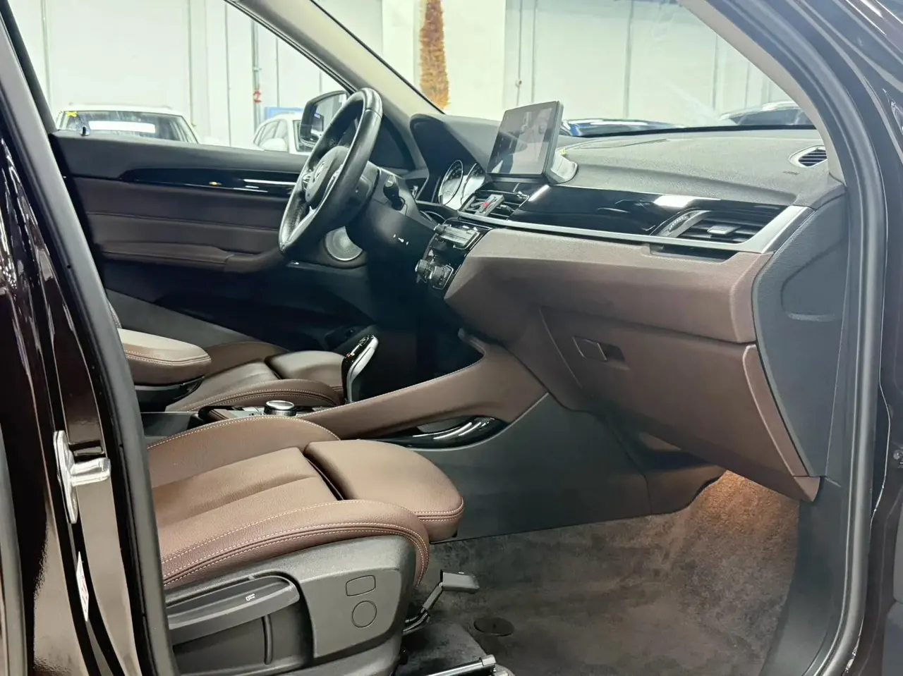 BMW X1 2022 sDrive20Li Luxury Model 15