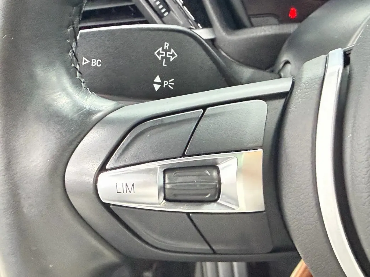 BMW X1 2022 sDrive20Li Luxury Model 8