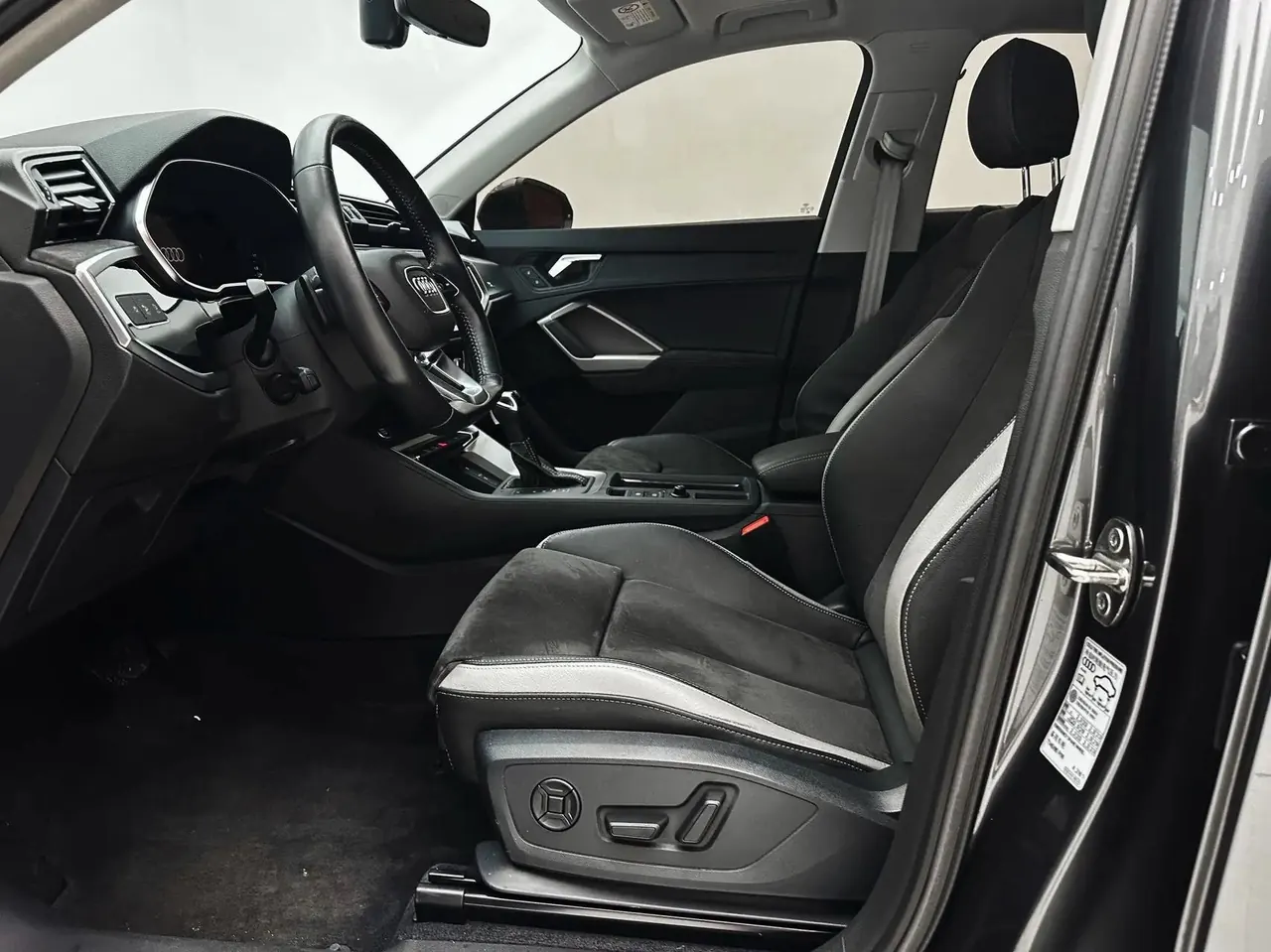Audi Q3 2021 model 35 TFSI Fashion Dynamic Edition 12