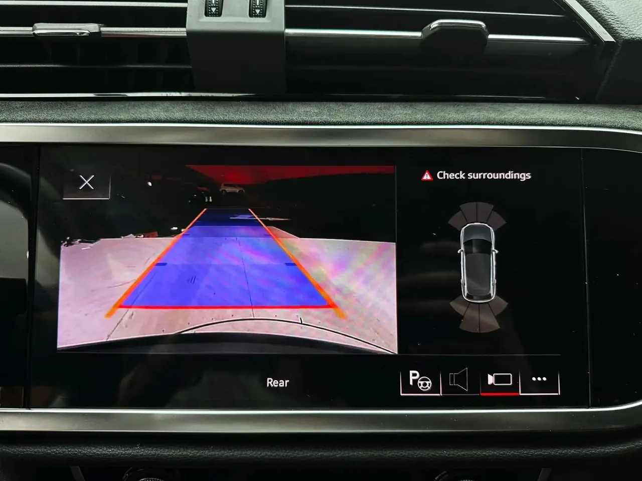 Audi Q3 2021 model 35 TFSI Fashion Dynamic Edition 23