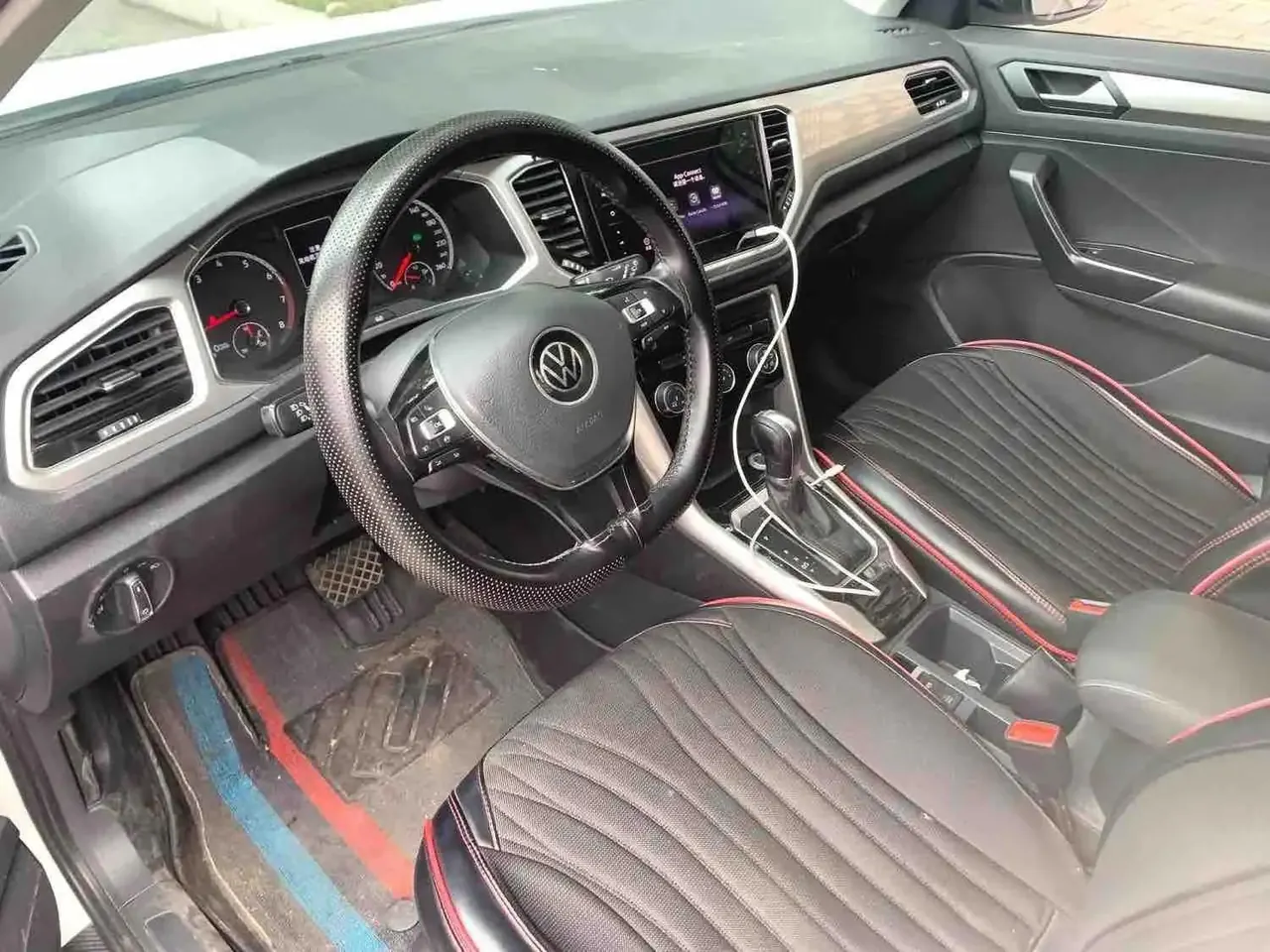 T-ROC Tange 2020 280TSI DSG Two-Drive Elite Model 4