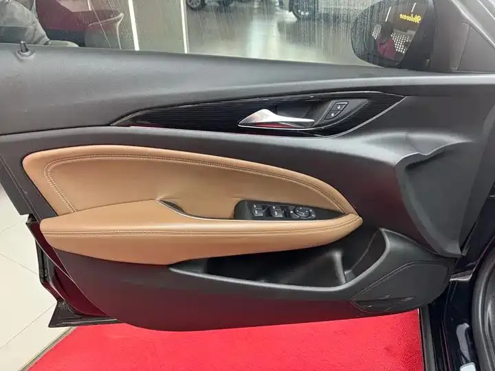 Regal 2022 552T Smart 11