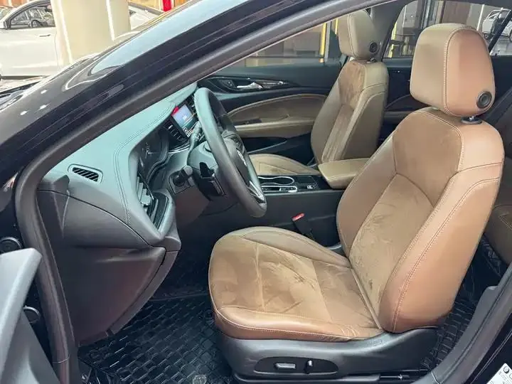 Regal 2022 552T Smart 32
