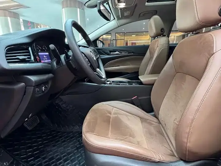 Regal 2022 552T Smart 9