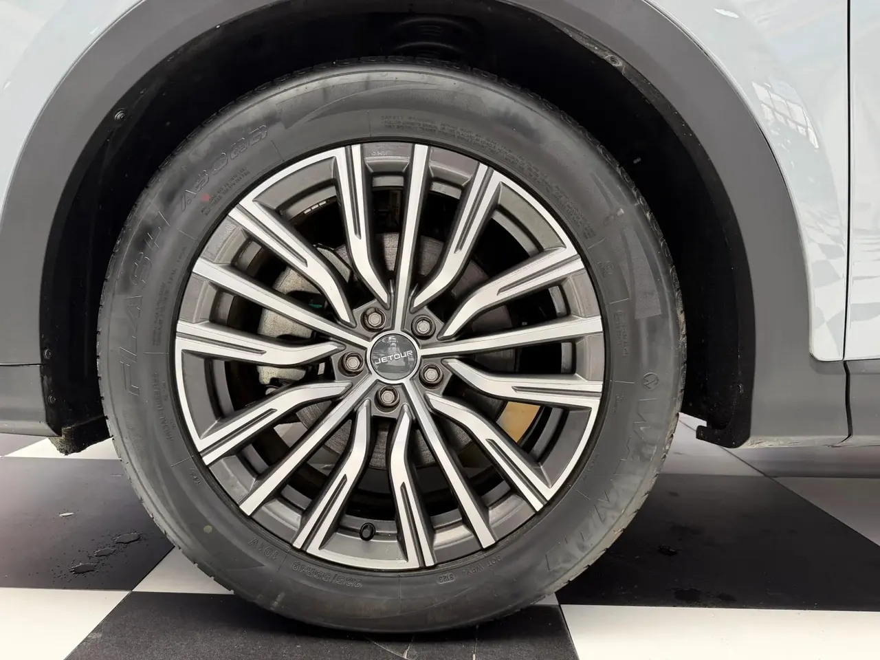 Jetour X70 PRO 2023 1.5T DCT Comfortable 5 12